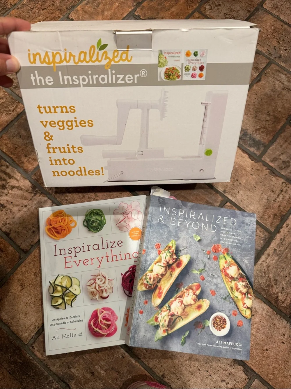 The Inspiralizer Spiralizer in White